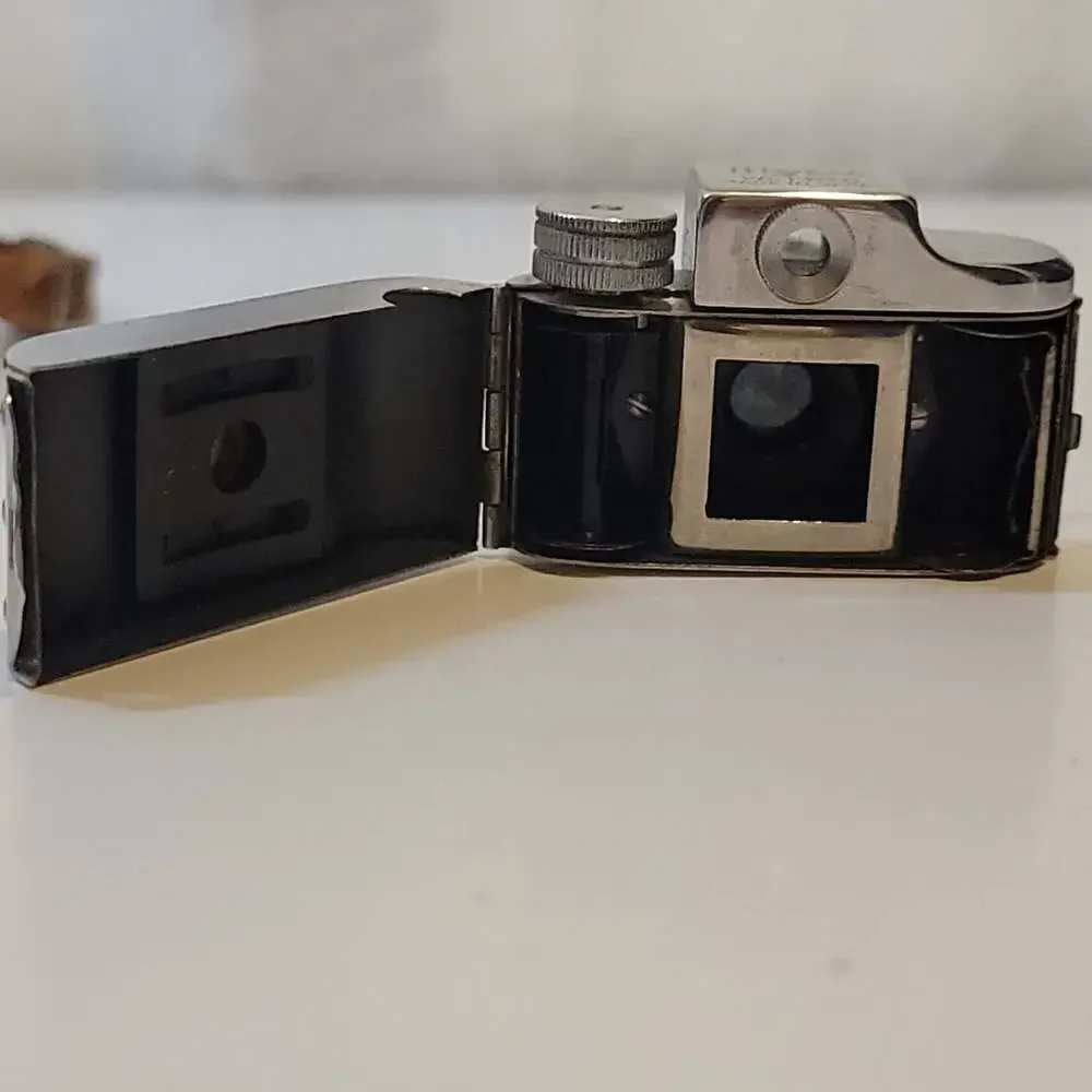 Vintage Mycro Subminiature Spy Camera - Sanwa Co. Ltd. Made in Japan w/ Leather